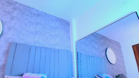 Snapshot of karla__ruiz chatting on October 23, 8:18 pm Karla online show from October 23, 8:18 pm