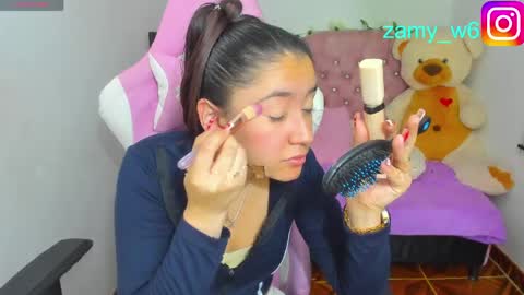 Snapshot of karla_cutee1 chatting on April 21, 4:52 am karla online show from April 21, 4:52 am