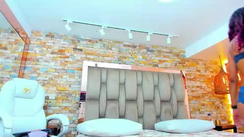 Snapshot of karla_dunn chatting on January 29, 8:04 pm Karla online show from January 29, 8:04 pm