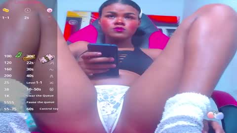 Snapshot of karla_latina_28 chatting on September 29, 3:22 am karla latina 28 online show from September 29, 3:22 am