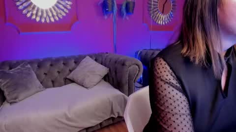 carla  online show from December 14, 3:56 am