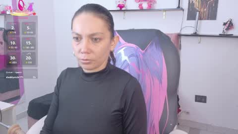 karlaahot1 online show from June 8, 7:36 pm