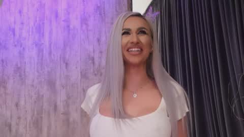 Snapshot of karlabart chatting on February 8, 8:12 pm KarlaBart online show from February 8, 8:12 pm