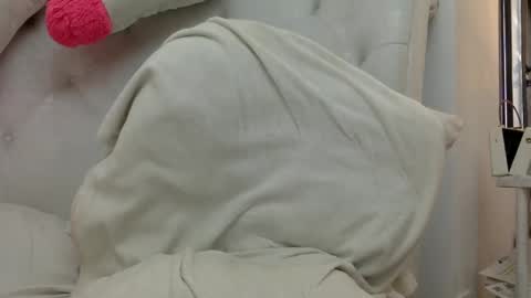 KARLA A online show from February 26, 1:52 pm