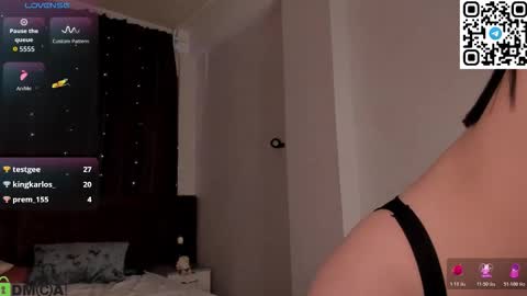 Snapshot of karlenegriess chatting on March 2, 7:15 am karlenegriess online show from March 2, 7:15 am