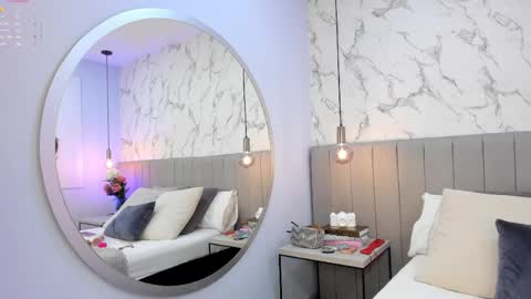 karlla_brown online show from April 7, 1:00 pm