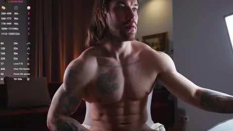 Snapshot of karlos_murphy chatting on February 11, 6:13 pm Karlos and Louis online show from February 11, 6:13 pm