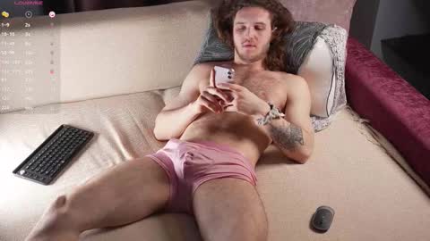 Snapshot of karlos_murphy chatting on February 28, 4:13 am Karlos and Louis online show from February 28, 4:13 am