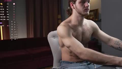 Snapshot of karlos_murphy chatting on March 5, 4:19 am Karlos and Louis online show from March 5, 4:19 am