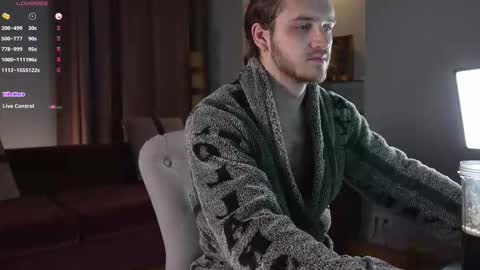 Snapshot of karlos_murphy chatting on March 22, 3:10 am Karlos and Louis online show from March 22, 3:10 am