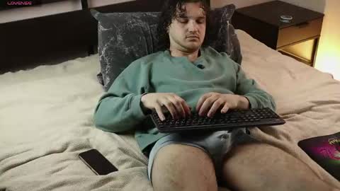 Karlos and Louis online show from June 4, 3:56 am