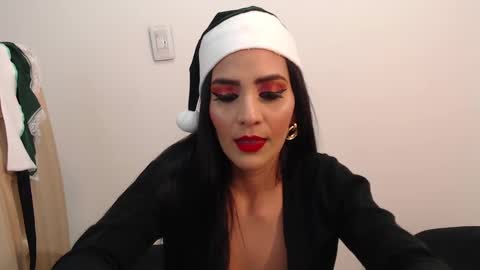 Snapshot of karlota_hank chatting on December 25, 5:58 am Karlis online show from December 25, 5:58 am