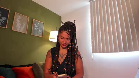 Snapshot of karlye_5 chatting on November 10, 4:50 pm Karlye online show from November 10, 4:50 pm