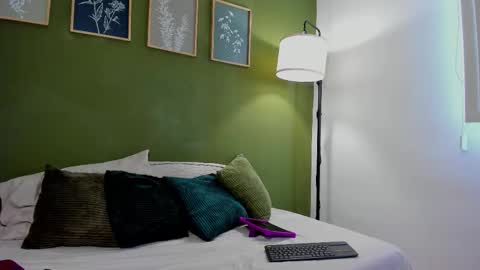 Karlye online show from February 16, 1:40 pm