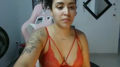    online show from December 17, 11:06 am