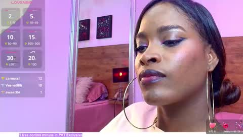 KAROL SCOTT online show from March 8, 1:39 am