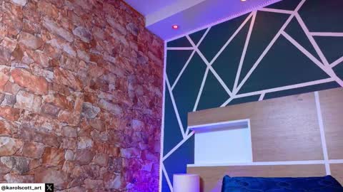 KAROL SCOTT online show from November 19, 9:15 pm