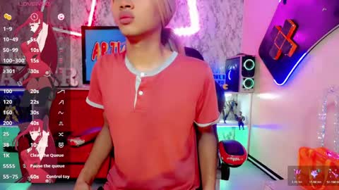 Snapshot of karol_vanessa__ chatting on May 2, 11:15 am karol Vanessa online show from May 2, 11:15 am