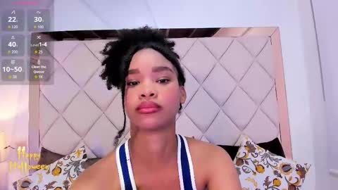 Snapshot of karolebonyy chatting on October 31, 11:44 am Karol online show from October 31, 11:44 am