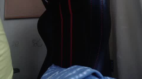 Snapshot of karolhorny96 chatting on January 20, 2:36 pm Karol online show from January 20, 2:36 pm