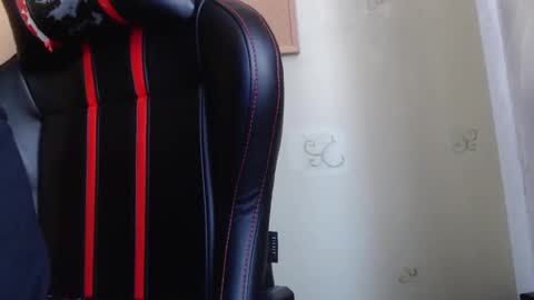 Snapshot of karolhorny96 chatting on February 19, 2:12 pm Karol online show from February 19, 2:12 pm