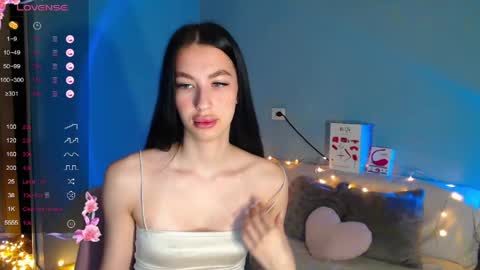 Kira online show from April 7, 2:01 am