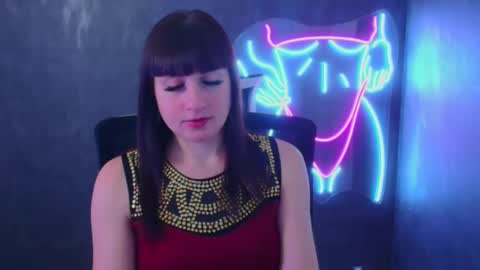 Snapshot of karolina_mia chatting on December 5, 6:21 am Caroline online show from December 5, 6:21 am