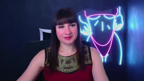 Snapshot of karolina_mia chatting on December 9, 12:19 pm Caroline online show from December 9, 12:19 pm