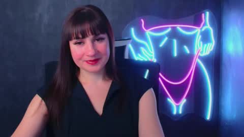 Snapshot of karolina_mia chatting on December 13, 6:49 pm Caroline online show from December 13, 6:49 pm