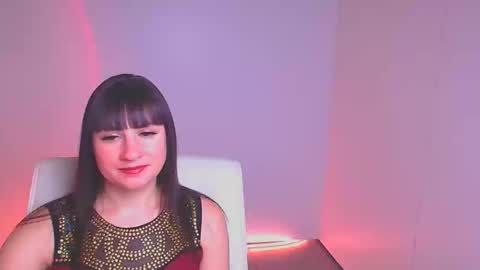 Snapshot of karolina_mia chatting on December 15, 10:28 am Caroline online show from December 15, 10:28 am