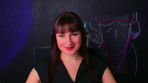 Snapshot of karolina_mia chatting on December 20, 12:49 pm Caroline online show from December 20, 12:49 pm