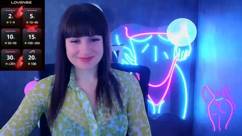 Snapshot of karolina_mia chatting on March 5, 6:23 am Caroline online show from March 5, 6:23 am