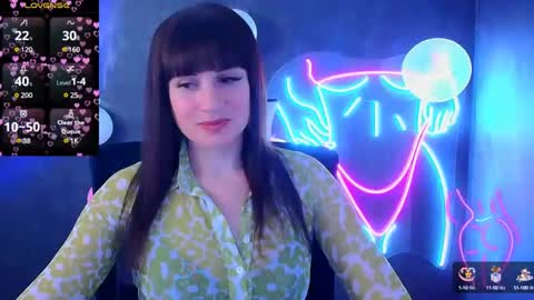 Snapshot of karolina_mia chatting on March 5, 10:00 am Caroline online show from March 5, 10:00 am