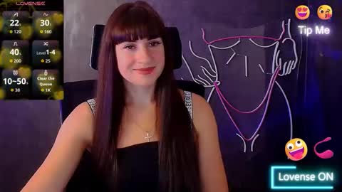 Snapshot of karolina_mia chatting on September 25, 5:44 am Caroline online show from September 25, 5:44 am