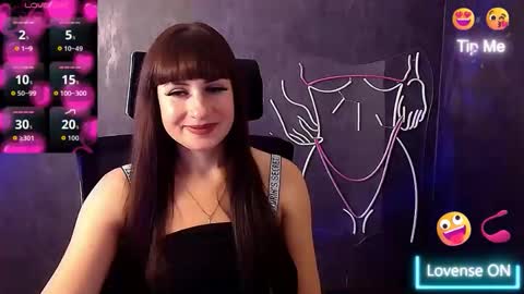 Snapshot of karolina_mia chatting on October 3, 7:27 am Caroline online show from October 3, 7:27 am