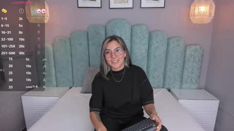Snapshot of karoll_santos chatting on December 17, 7:29 am Karol Santos online show from December 17, 7:29 am