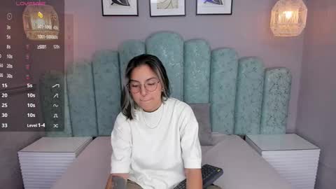 Snapshot of karoll_santos chatting on February 22, 4:07 am Karol Santos online show from February 22, 4:07 am