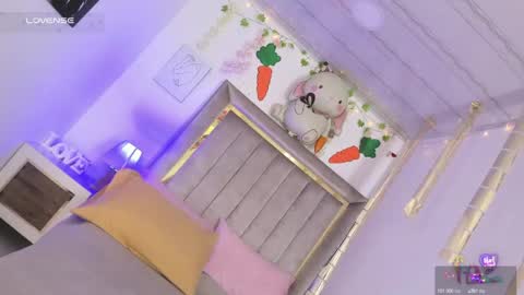 Karol online show from April 6, 7:04 pm