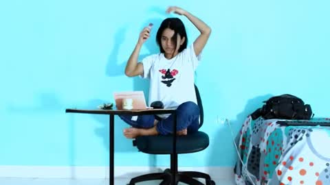 Snapshot of karolsweetvagi chatting on June 13, 6:39 pm karol online show from June 13, 6:39 pm