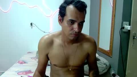Tamires e Maicon online show from December 6, 1:18 am
