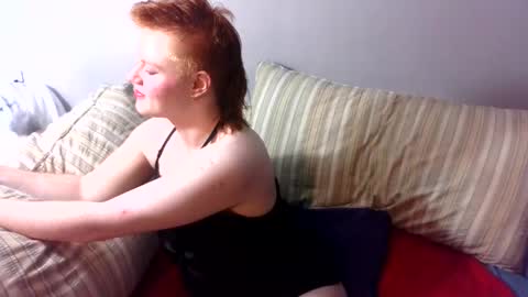 Snapshot of kaspar_fiel chatting on June 5, 7:25 am Kaspar online show from June 5, 7:25 am