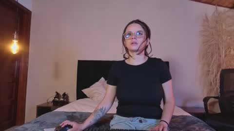 kassandra james online show from February 20, 4:18 pm