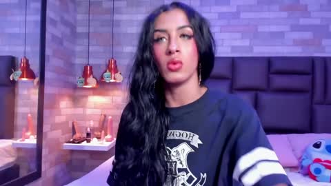 Kassandra Weked online show from December 11, 4:42 pm