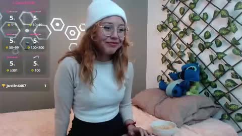 Snapshot of kassidy_red chatting on September 22, 12:01 am kasandra online show from September 22, 12:01 am