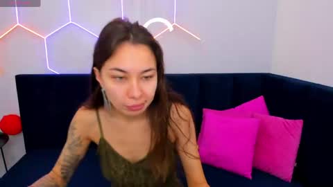 Snapshot of kat__cat chatting on April 23, 2:02 am kat__cat online show from April 23, 2:02 am