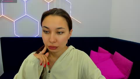 Snapshot of kat__cat chatting on May 3, 8:42 am kat__cat online show from May 3, 8:42 am