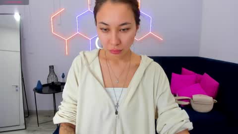 Snapshot of kat__cat chatting on May 4, 1:34 am kat__cat online show from May 4, 1:34 am