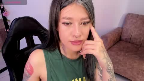Snapshot of kat_apple chatting on June 7, 4:00 pm Alicia online show from June 7, 4:00 pm