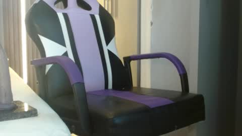 Snapshot of kataleya_monet chatting on December 7, 11:12 pm kataleya monet online show from December 7, 11:12 pm