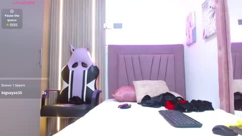 Snapshot of kataleya_monet chatting on February 7, 10:20 pm kataleya monet online show from February 7, 10:20 pm